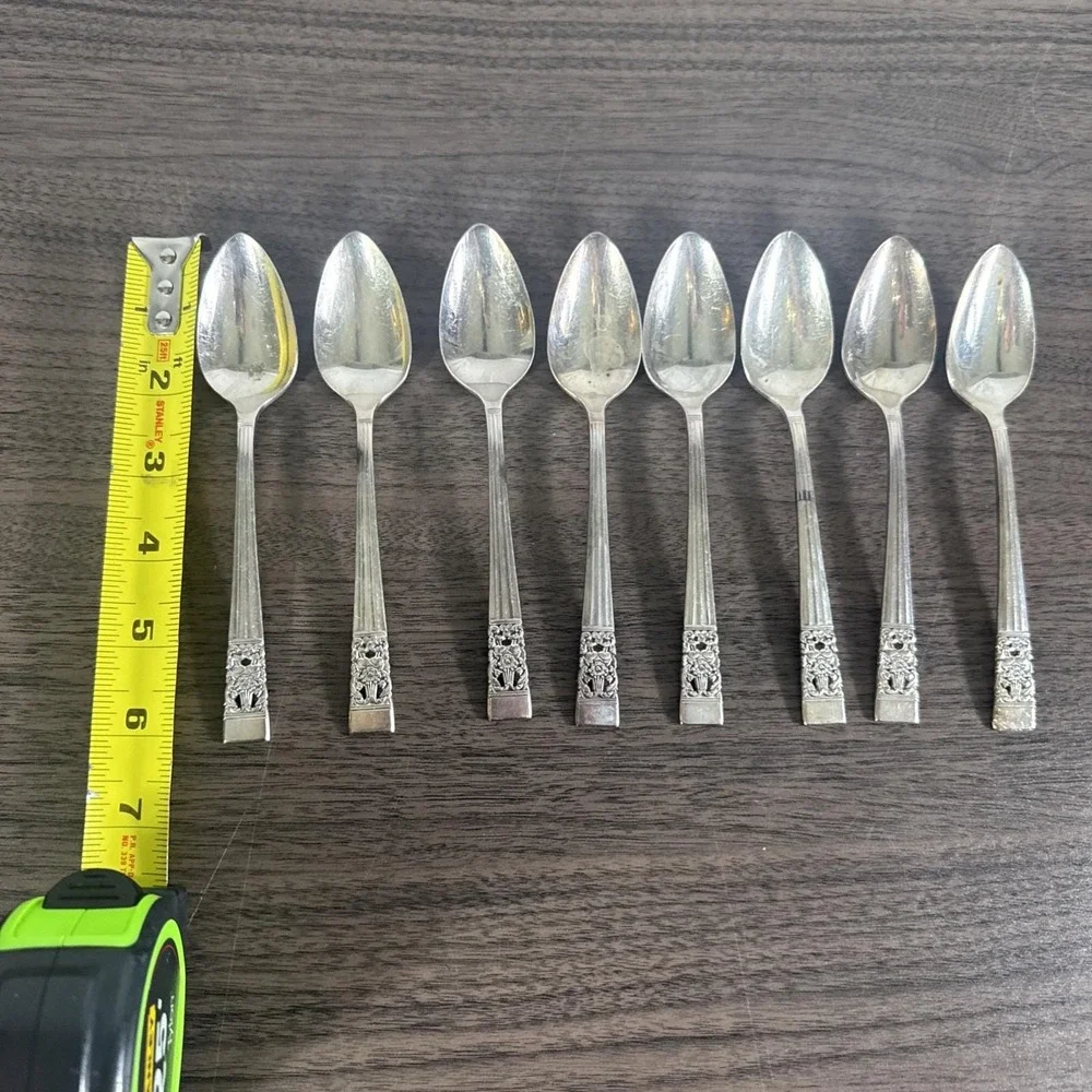 11 VTG Oneida‎ Community CORONATION Dessert Spoon Silverplate 6 inch 1936